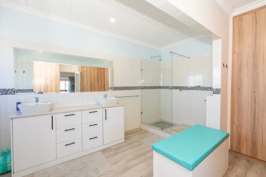 4 Bedroom Property for Sale in Myburgh Park Western Cape